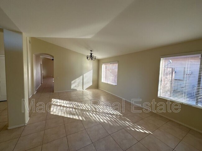 Building Photo - 10256 E Peralta Canyon Dr