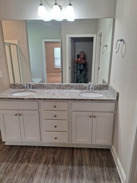 Building Photo - 256 Villa Bay Dr