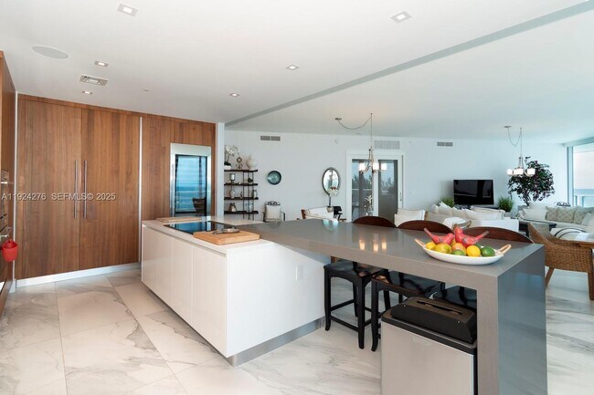 Building Photo - 701 N Fort Lauderdale Beach Blvd