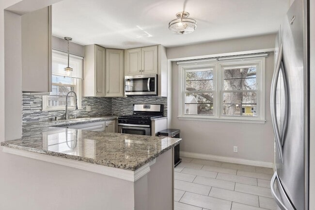 Building Photo - 5620 Humboldt Ave S