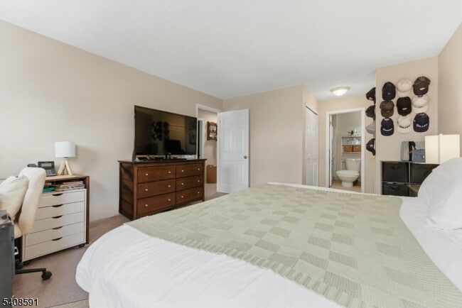 Building Photo - 774 Sassafras Ct