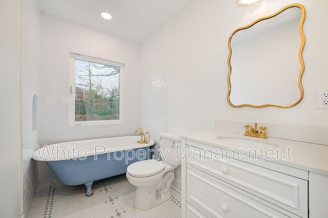 Building Photo - 3612 E Brief Rd