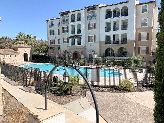 Building Photo - Gorgeous Corner Condo at The Terraces in Dublin Ranch Village!!