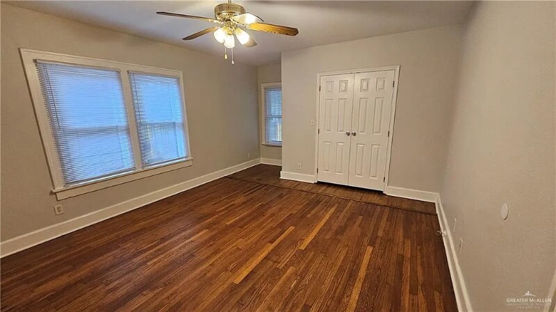 Building Photo - 1215 N 15th St