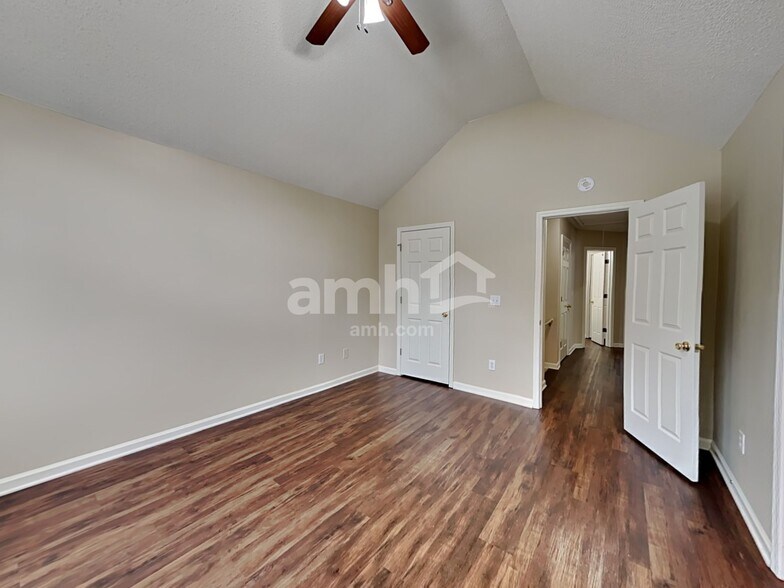 Building Photo - 3321 Metro Way