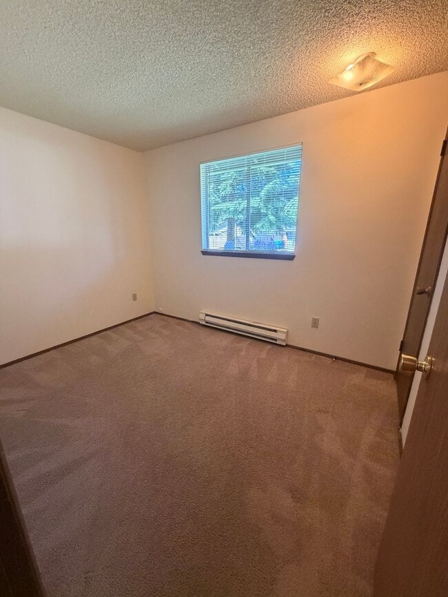 Building Photo - Rambler style home