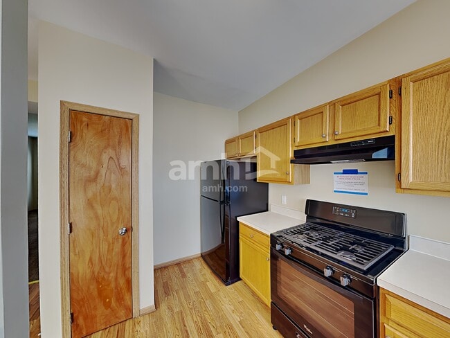 Building Photo - 1817 Grandview Pl