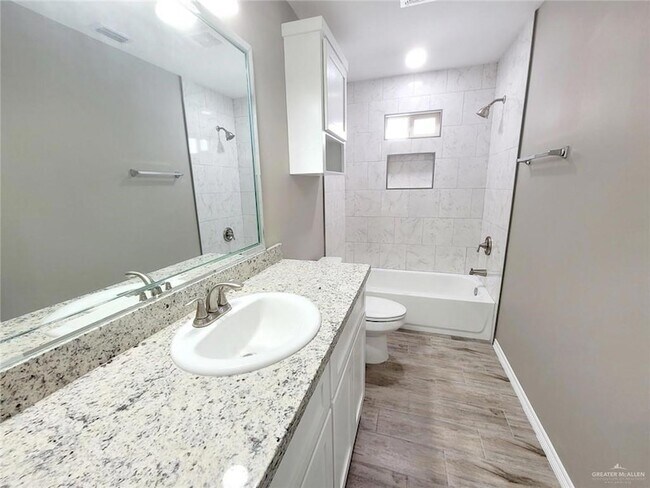 Building Photo - 3808 Las Vistas Ln