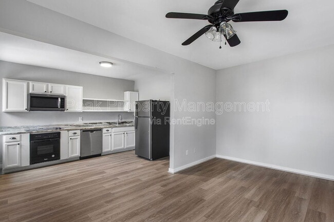 Building Photo - 612 N 32nd St