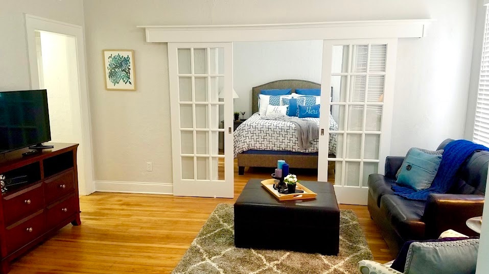 Building Photo - 407 S Melville Ave