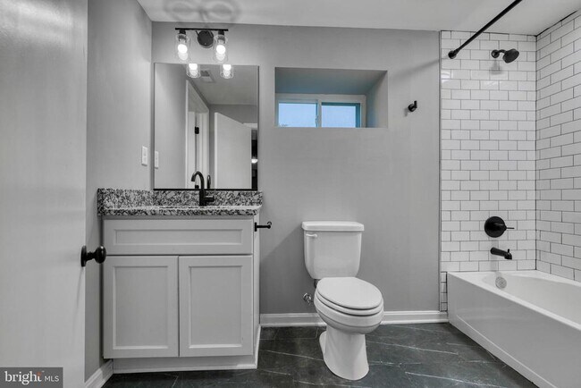 Building Photo - 6722 Brentwood Ave