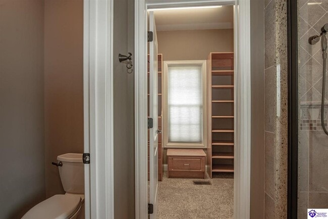 Building Photo - 120 Calumet Loop