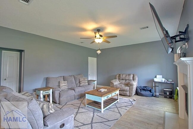 Building Photo - 432 Fairview Cir