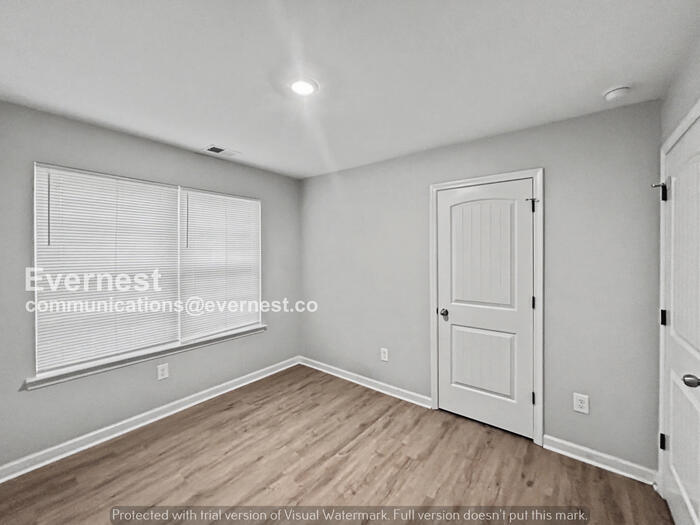 Building Photo - 5285 Hanover St