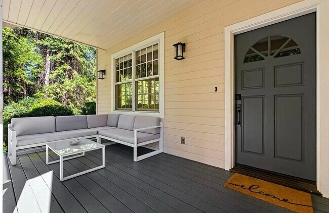 Building Photo - 17961 Lazy Dog Rd