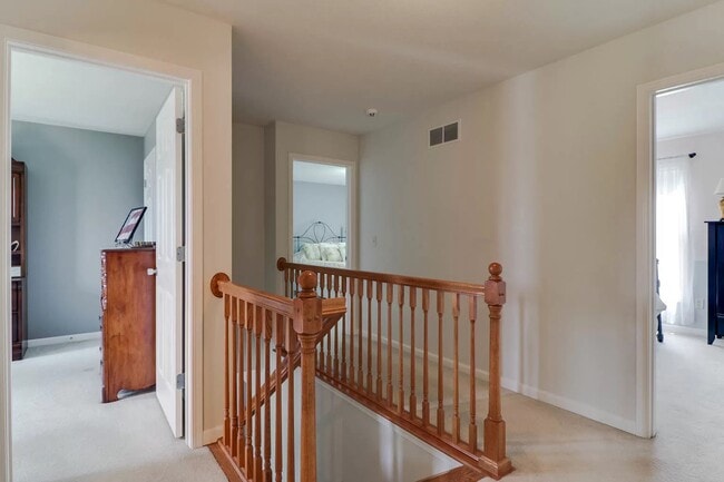 Building Photo - 2867 Blue Heron Rd