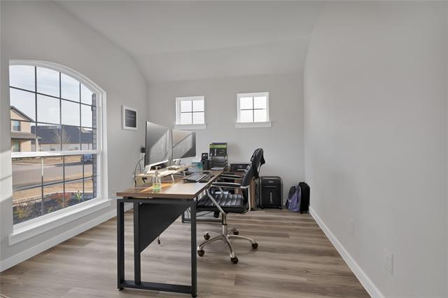 Building Photo - 2504 Spring Side Dr