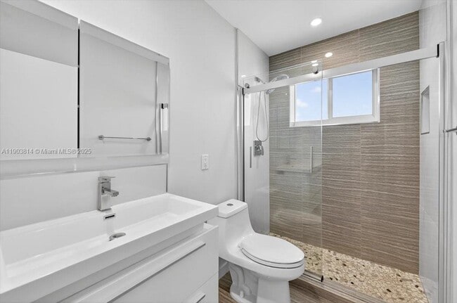 Building Photo - 349 Santander Ave