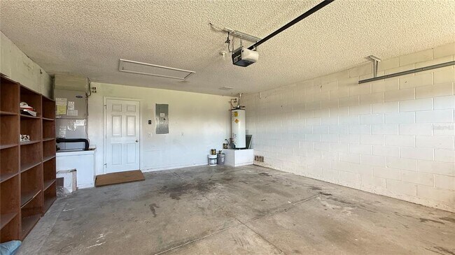 Building Photo - 2406 Violet Ct