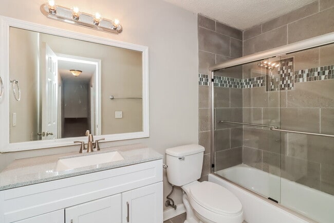 Building Photo - 3055 Sumit Wood Dr NW