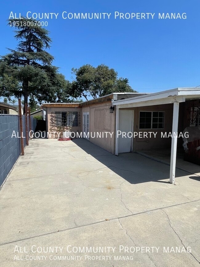 Building Photo - 16334 Lawnwood St