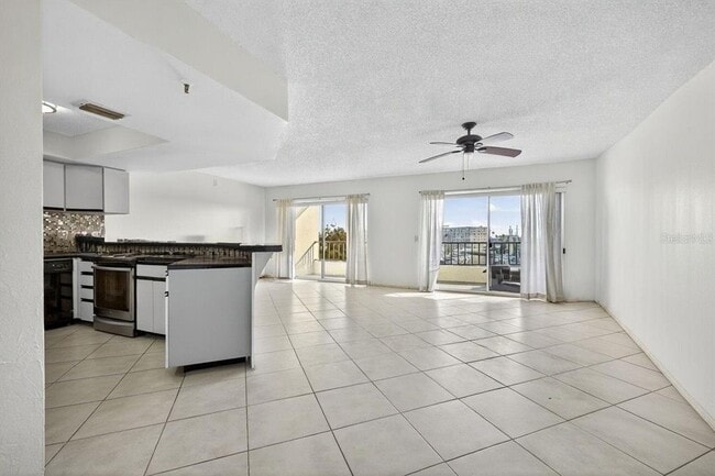 Building Photo - 1750 Harbor Pl