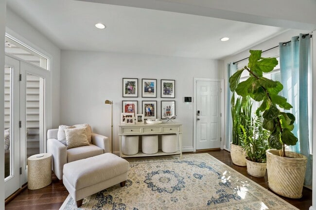 Building Photo - 1412 Musgrove Alley
