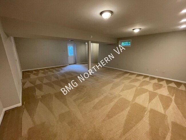 Building Photo - 1846 Clovermeadow Dr