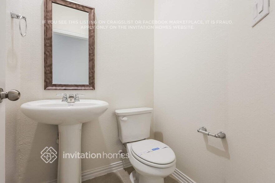 Building Photo - 760 Bonnet Trl