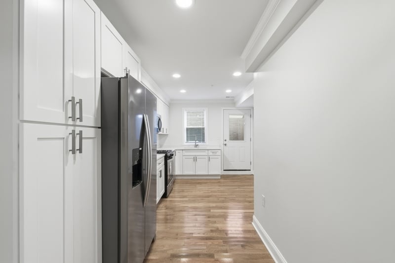 Building Photo - 2206 Cambridge St