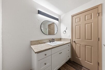 Building Photo - Spacious and Updated Pet Friendly Home