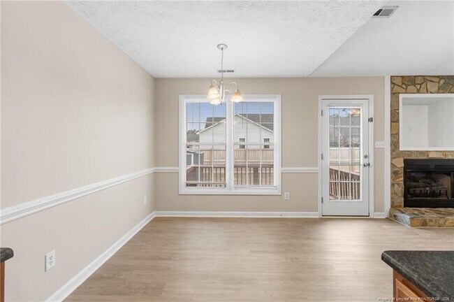 Building Photo - 3022 Burton Dr