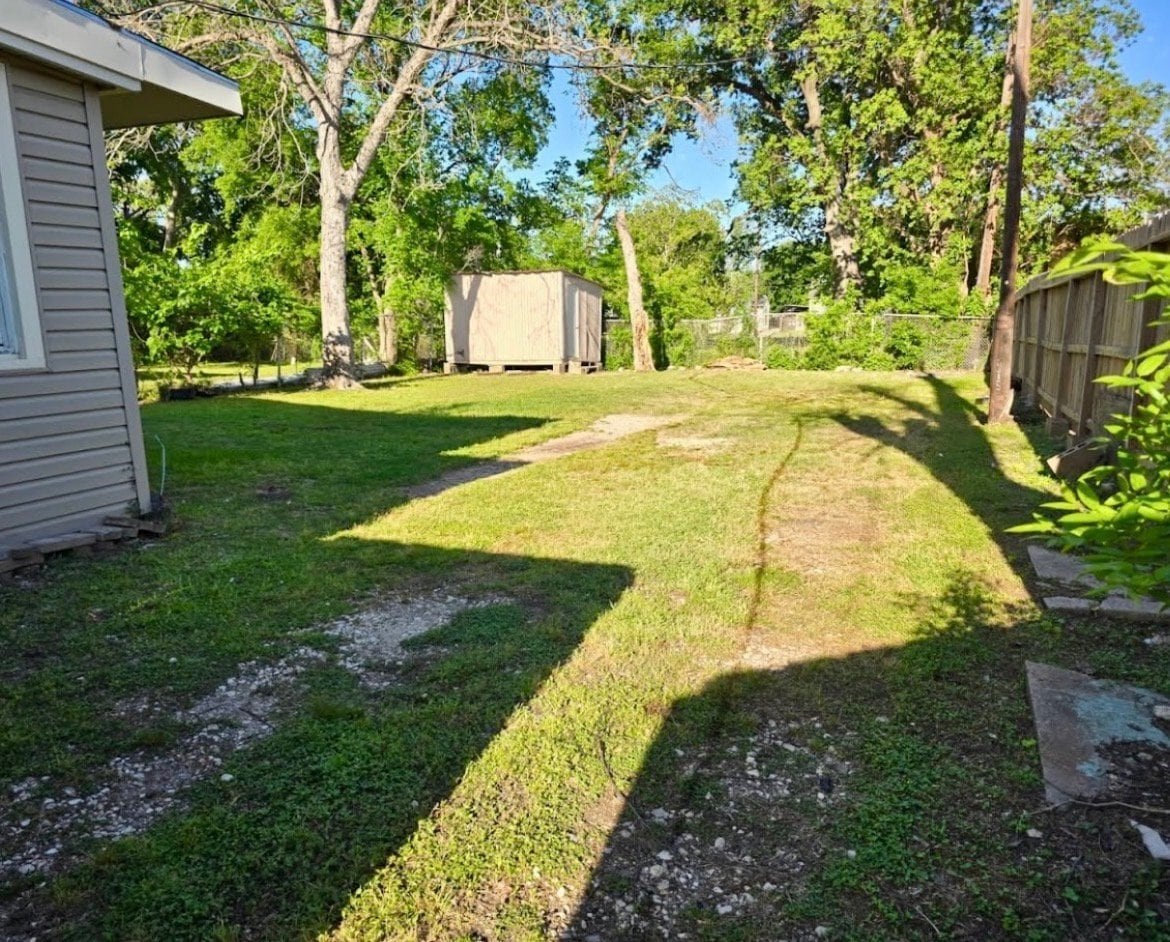 Building Photo - 415 Randall St