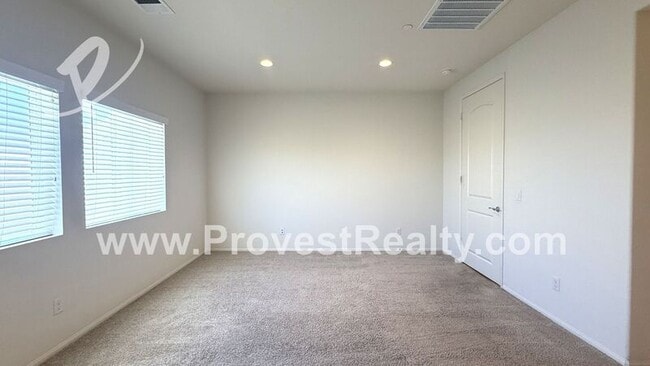 Building Photo - 10732 Quarter Horse Ave