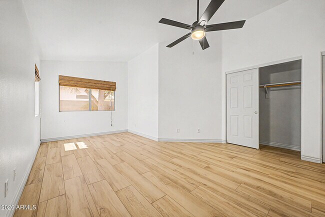 Building Photo - 3905 E Rockwood Dr