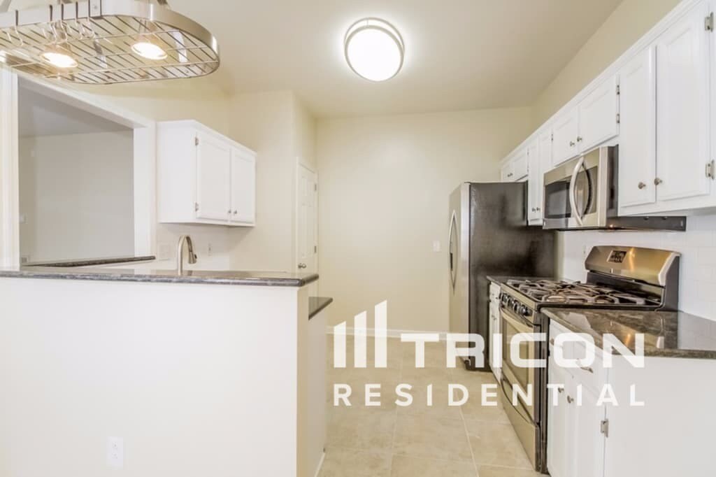 Building Photo - 1831 O'Reilly Cir