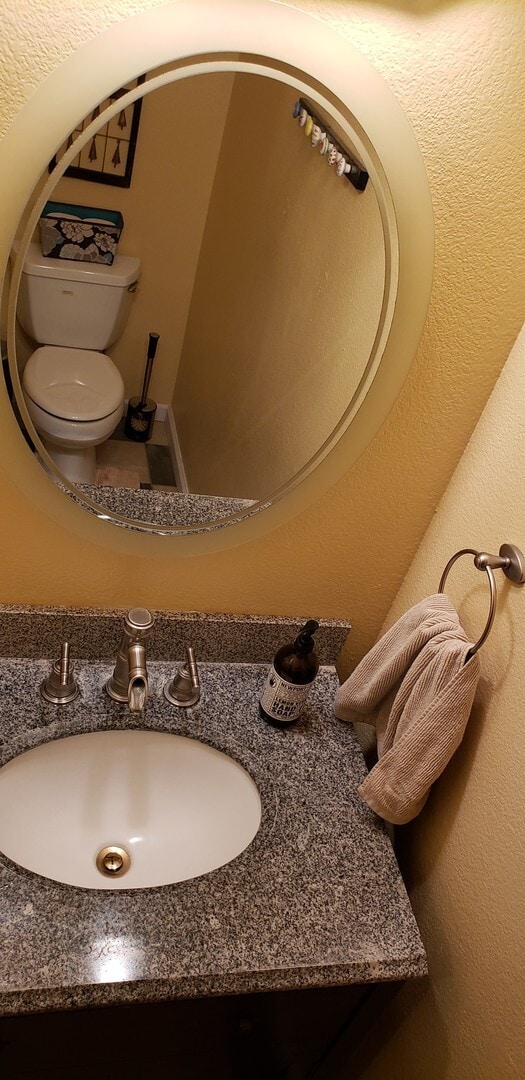 Building Photo - Excellent 3 Bed/2.5 Bath Mountain Shadows ...