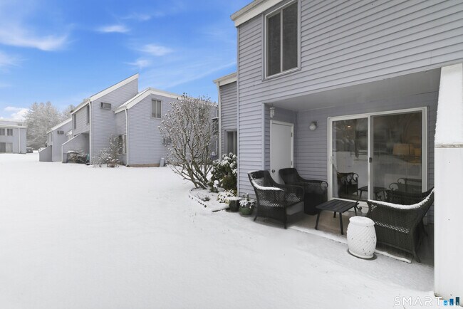 Building Photo - 60 Cinnamon Spring