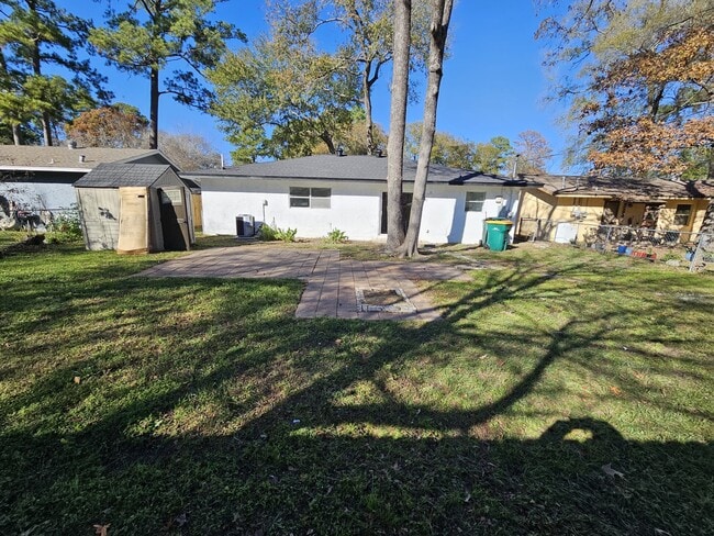 Building Photo - 307 Hildred Ave