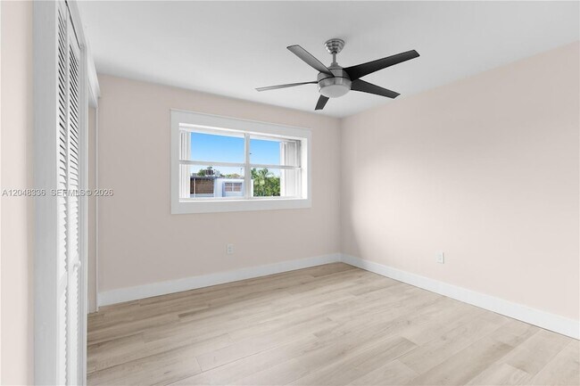 Building Photo - 8752 SW 12th St