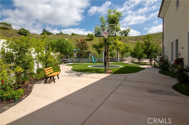 Building Photo - 51 Egret