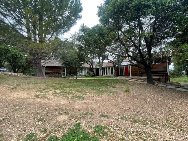 Building Photo - 15480 Peach Hill Rd