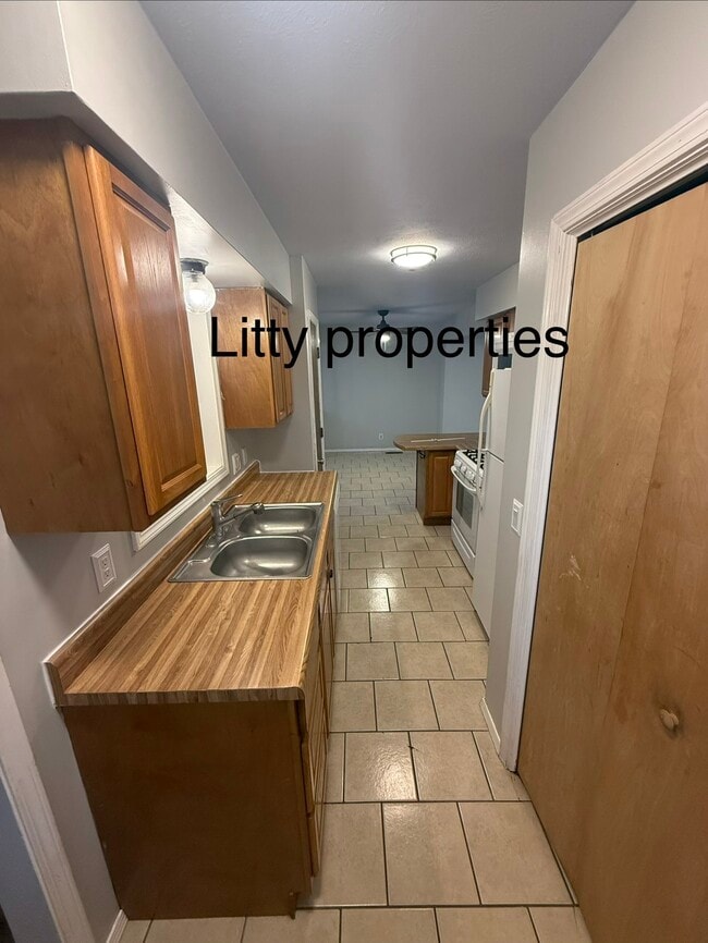 Building Photo - 943 Redwing Trail