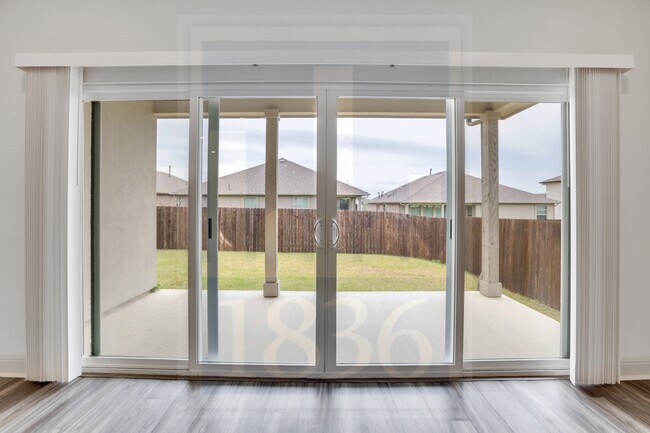 Building Photo - 18001 Umberto Dr