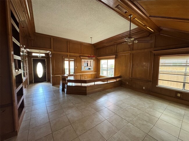 Building Photo - 1511 Ridgebriar Dr