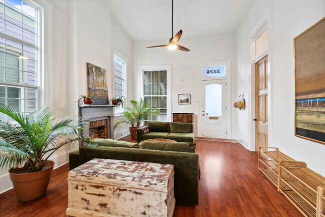 Font door - sitting room - 2224 Dumaine St
