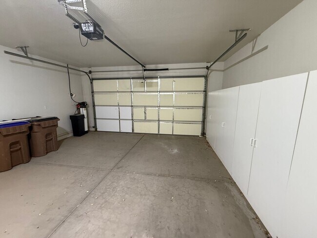Building Photo - BEAUTIFUL 4 BEDROOM HOME IN JOHNSON RANCH