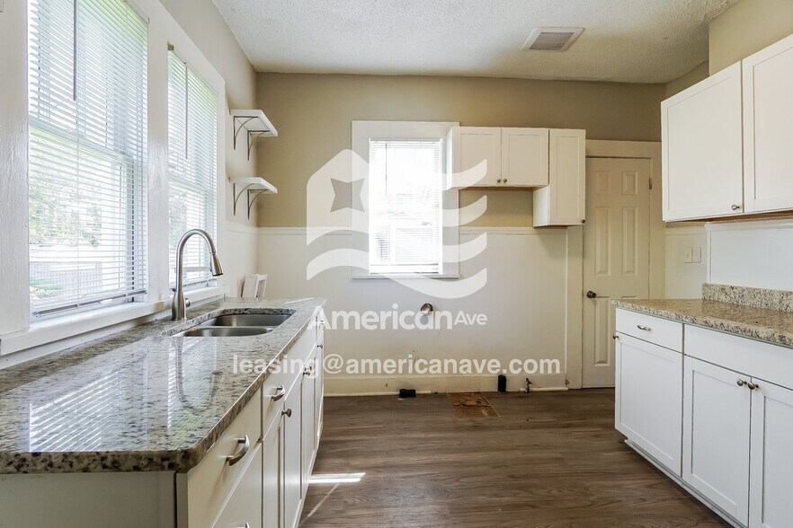 Building Photo - 5505 Court J