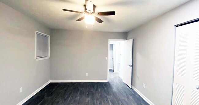 Building Photo - 6476 Voyles Dr