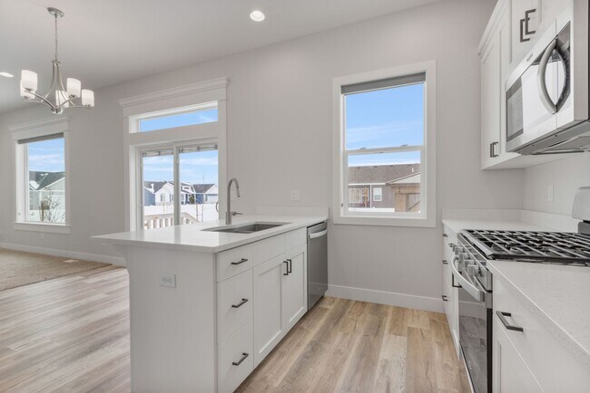 Building Photo - 3 Bed 2 Full Bath home